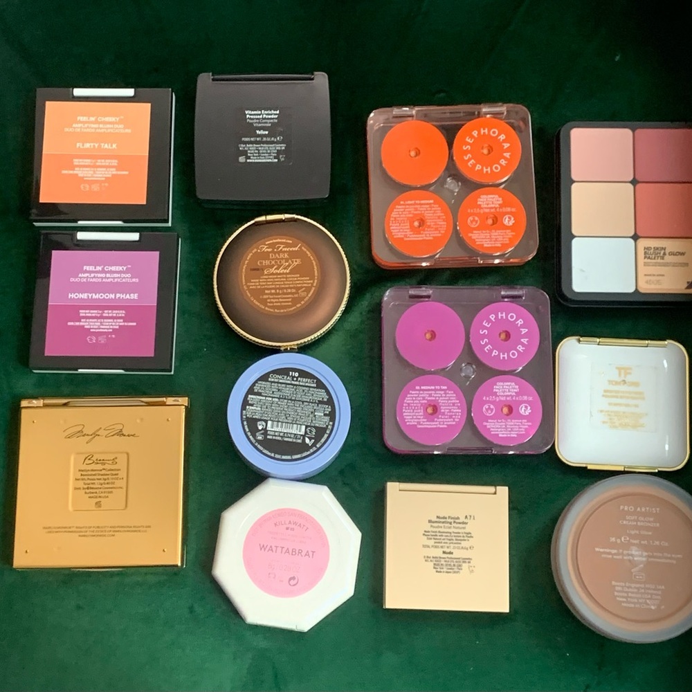 Makeup bundle - Picture 2 of 5